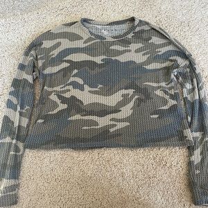 Aeropostale cropped camo print long-sleeved shirt.